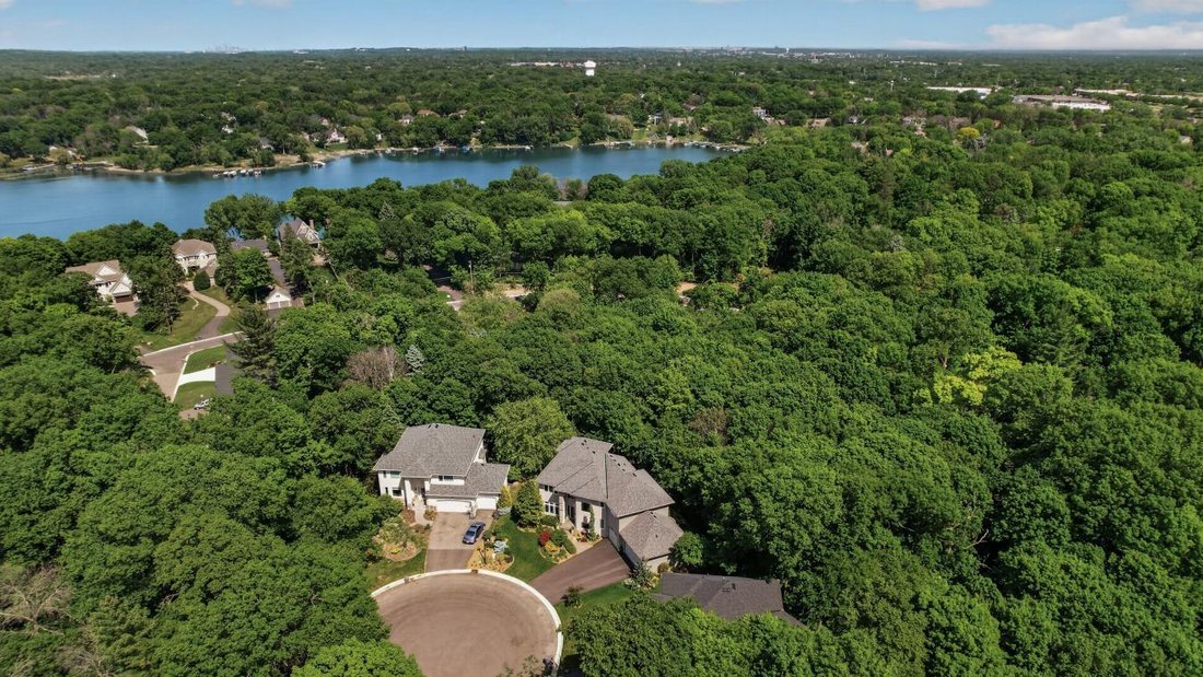 House in Chanhassen, Minnesota, United States 3 - 18174613