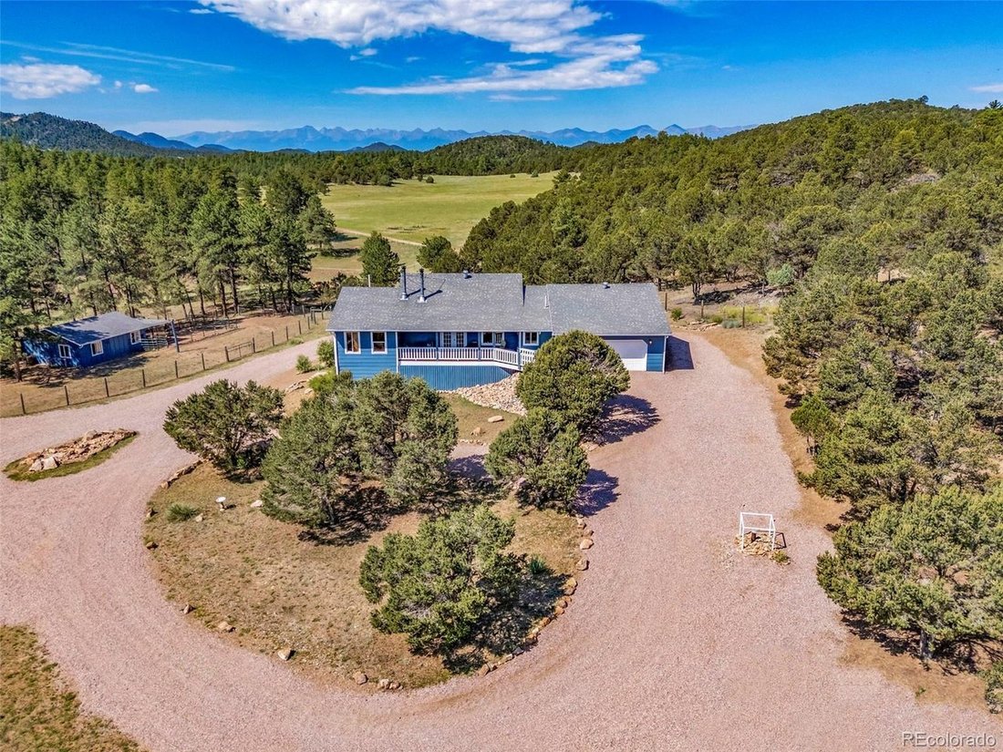 House in Lincoln Park, Colorado, United States 4 - 18174263