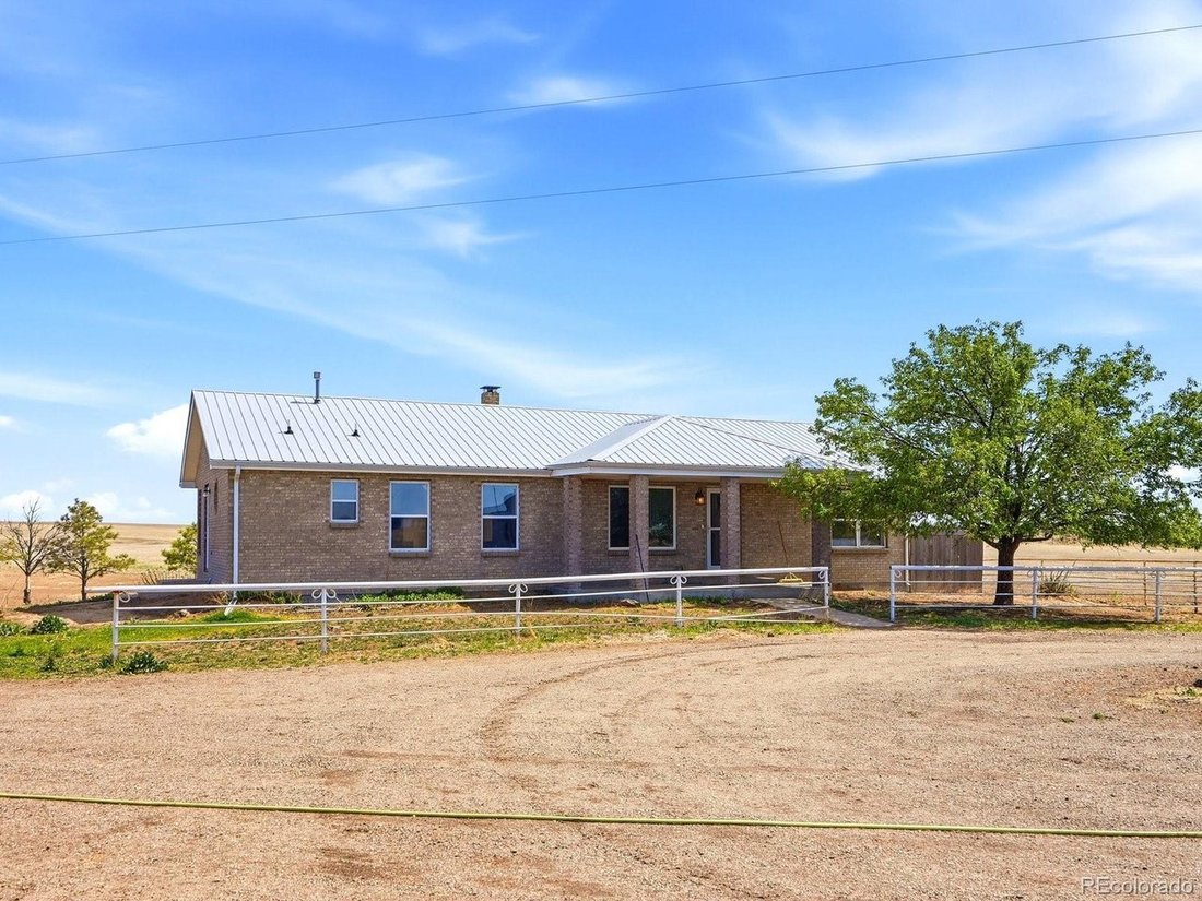 Farm Ranch in Byers, Colorado, United States 1 - 18173876