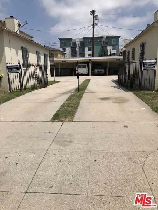 Los Angeles, California, United States 4 - 18172142