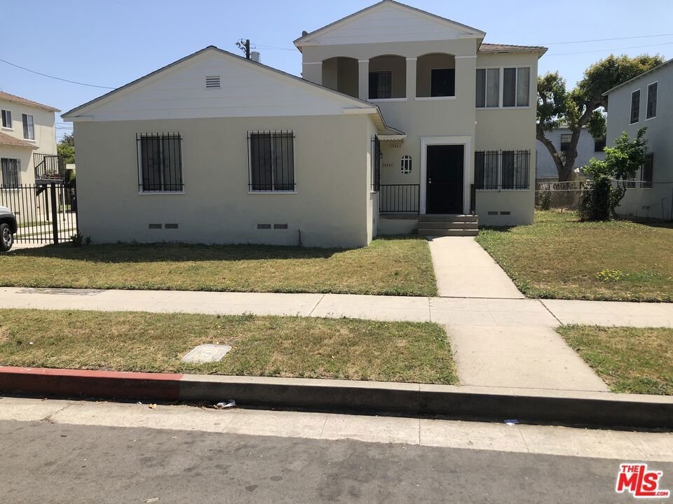 Los Angeles, California, United States 3 - 18172142
