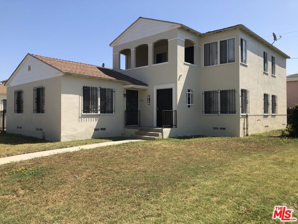 Los Angeles, California, United States 2 - 18172142