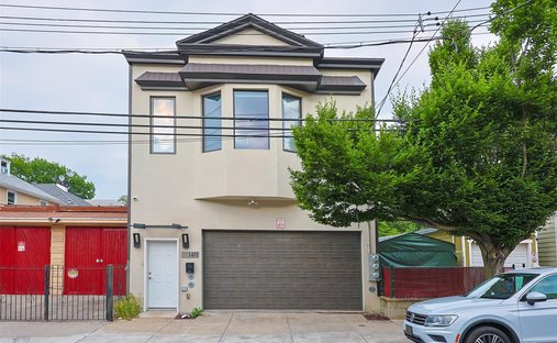 House in New York, New York, United States 1