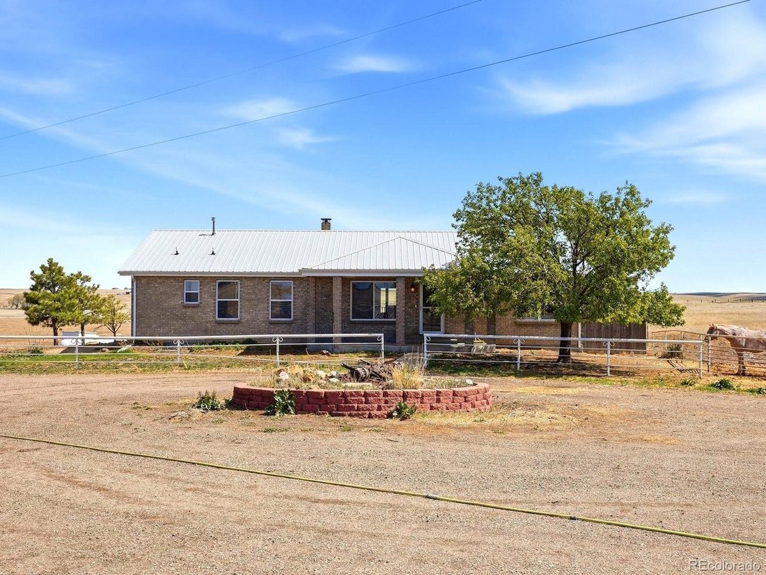 Farm Ranch in Byers, Colorado, United States 2 - 18173876