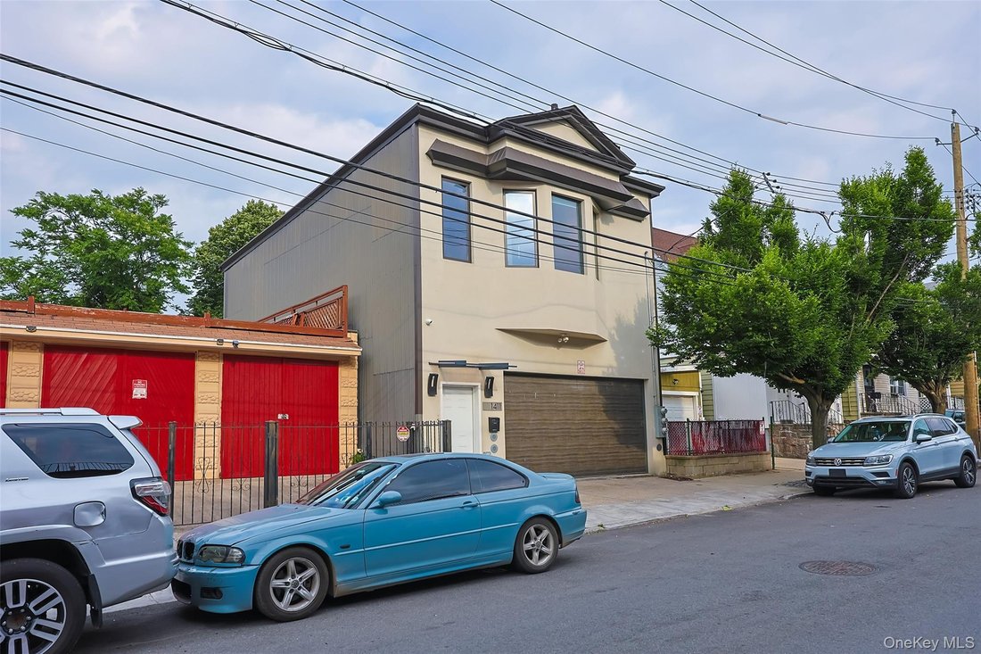 House in New York, New York, United States 3 - 17514028