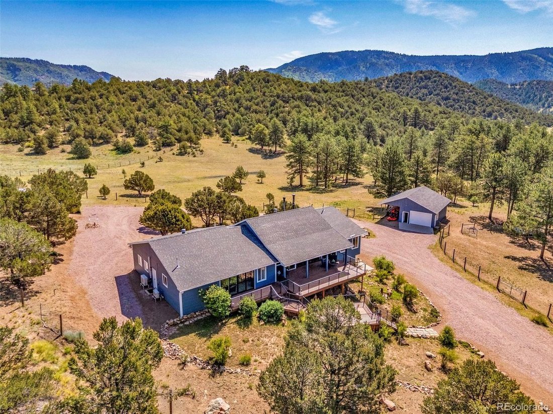 House in Lincoln Park, Colorado, United States 3 - 18174263