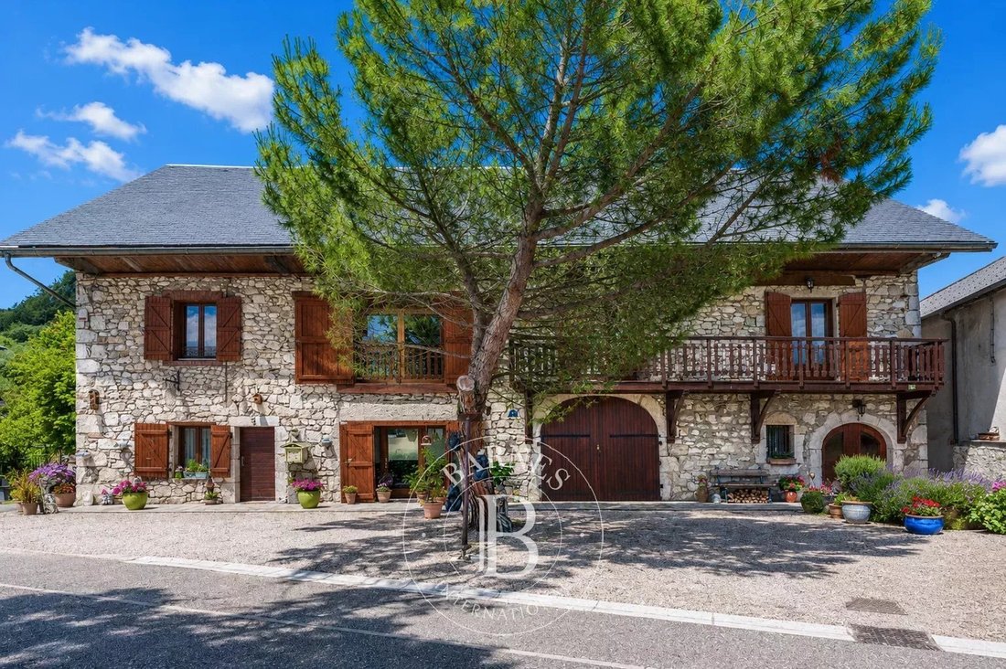 House in La Balme-de-Sillingy, Auvergne-Rhône-Alpes, France 1 - 18153259
