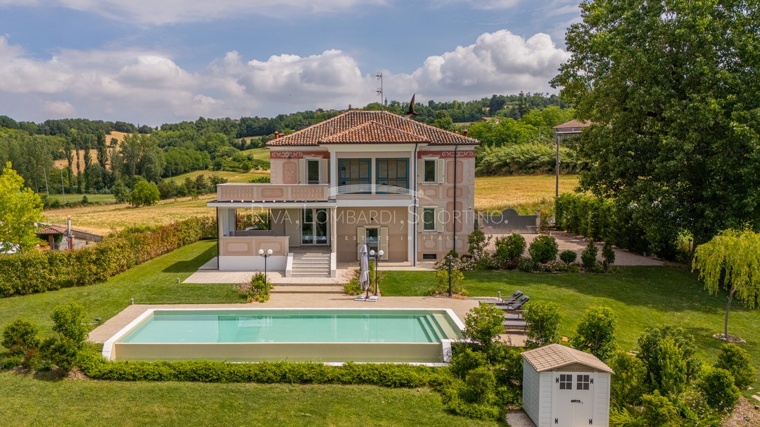 Villa in Carezzano Superiore, Piedmont, Italy 1 - 18174918