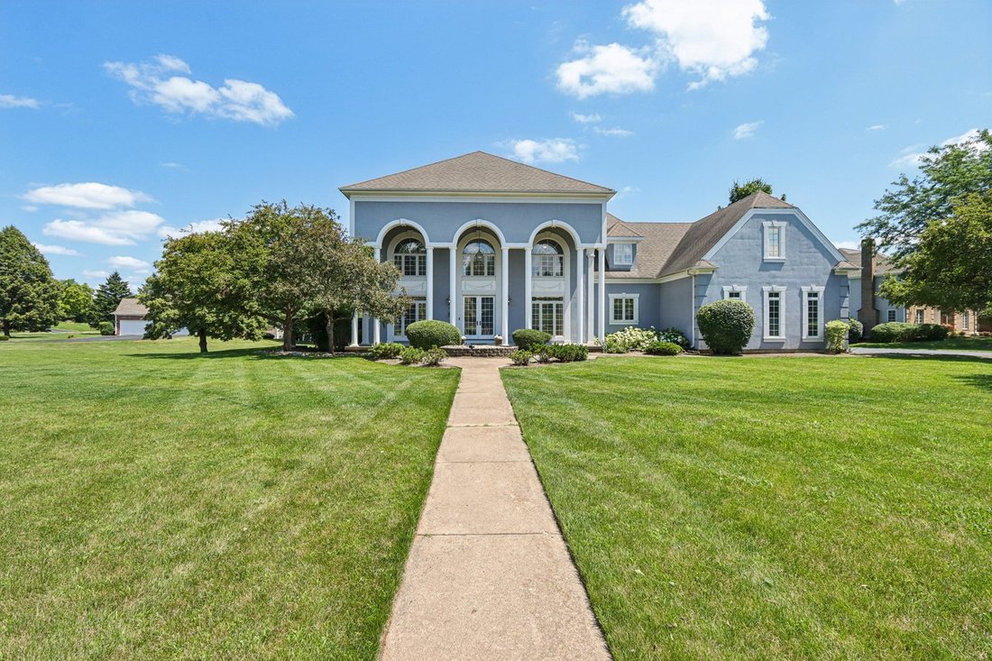 House in Crystal Lake, Illinois, United States 2 - 18175074