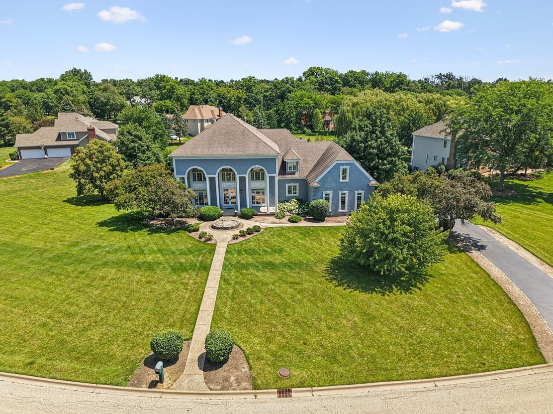 House in Crystal Lake, Illinois, United States 1 - 18175074