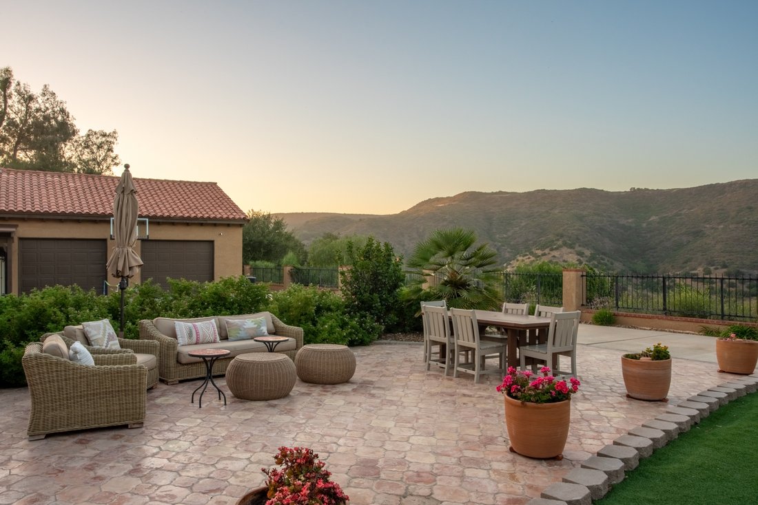 Temecula, California, United States 4 - 18174960