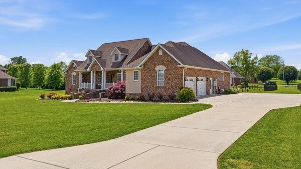 House in Tullahoma, Tennessee, United States 3 - 18175042