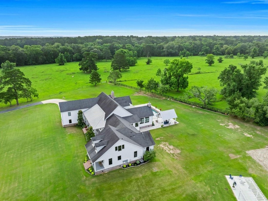 House in Montgomery, Texas, United States 3 - 18175243