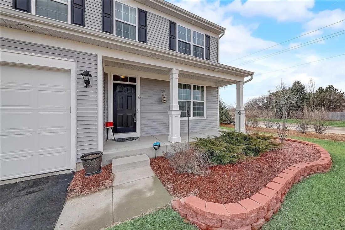 House in Mundelein, Illinois, United States 3 - 18175073