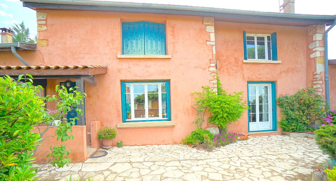 Villa in La Tour-de-Salvagny, Auvergne-Rhône-Alpes, France 2 - 18175177