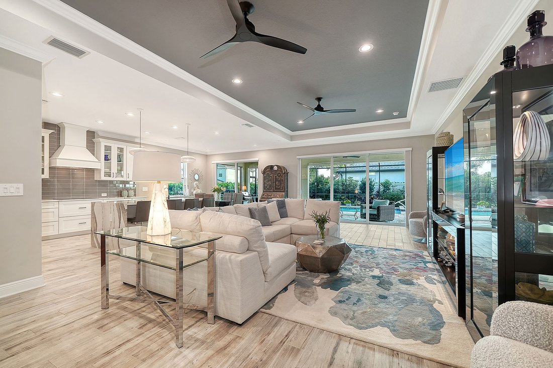 Sarasota, Florida, United States 5 - 18175167