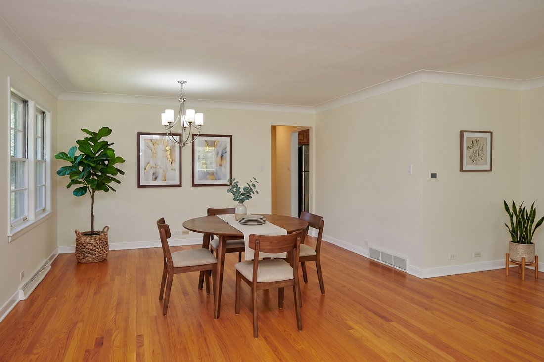 House in Skokie, Illinois, United States 4 - 18175057