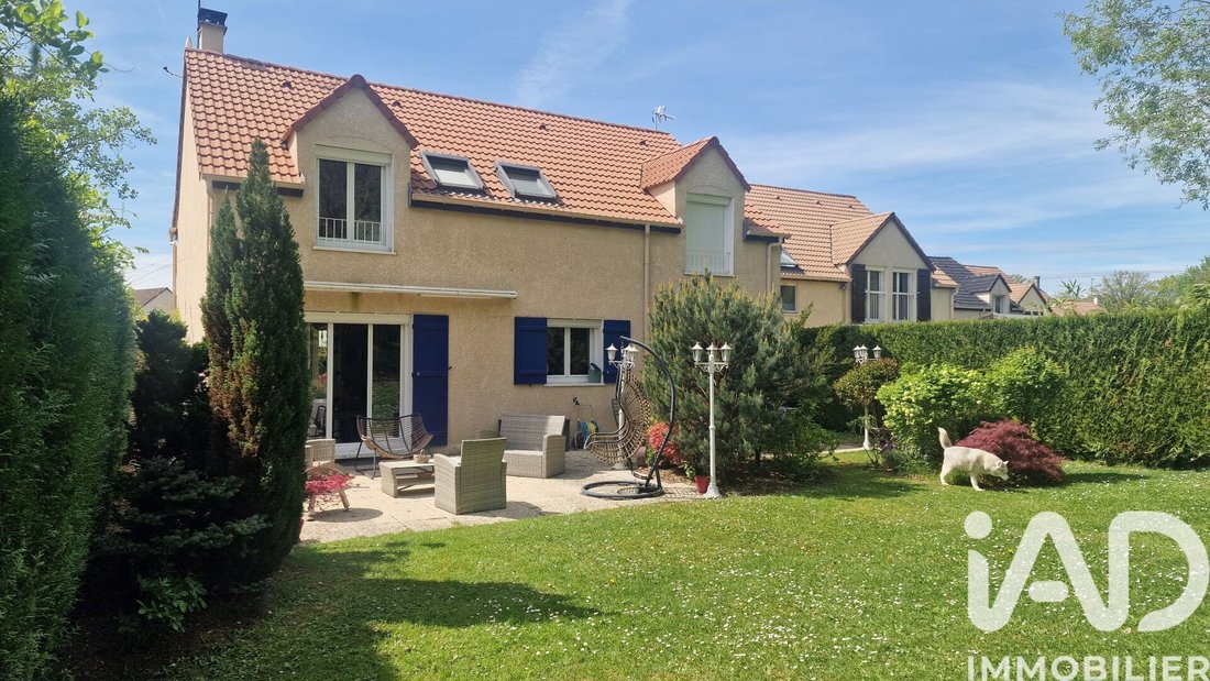 House in Nord Ouest, Lesigny, France 2 - 17911195