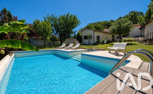House in Charols, Auvergne-Rhône-Alpes, France 1