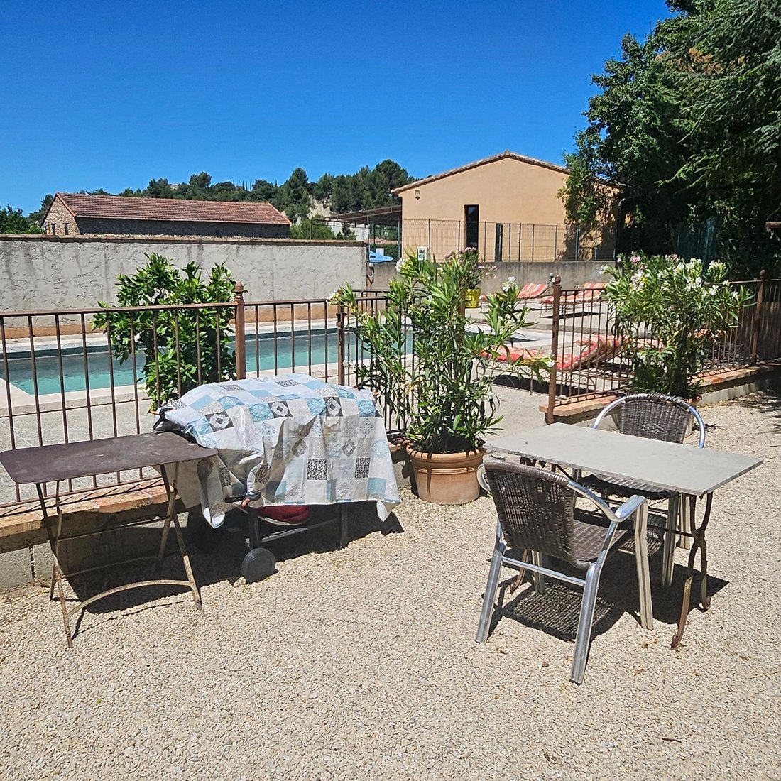 House in Saint-Saturnin-lès-Apt, Provence-Alpes-Côte d'Azur, France 3 - 18181116