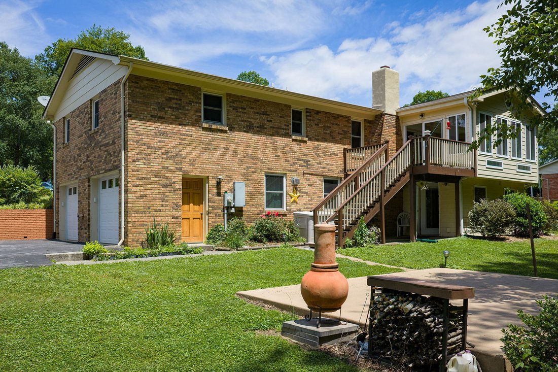 House in Hendersonville, North Carolina, United States 5 - 18174898