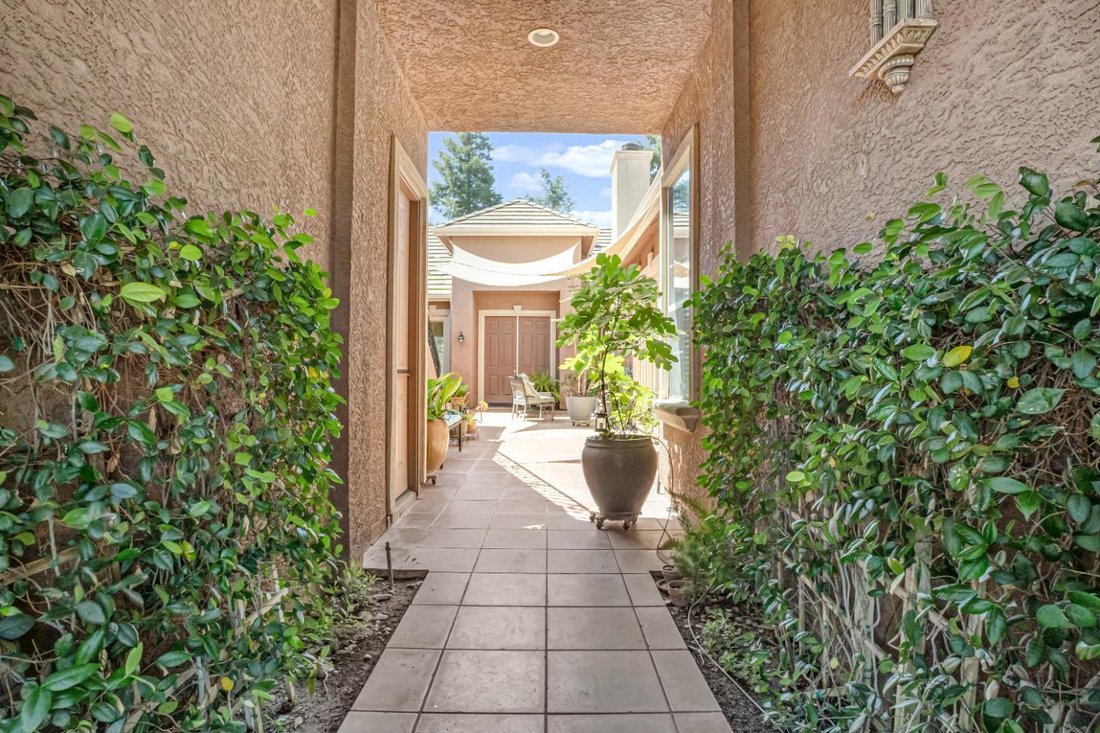 House in Clovis, California, United States 4 - 18174951
