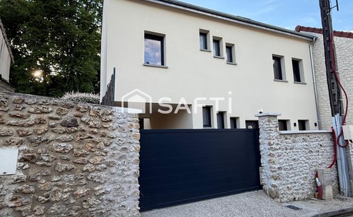 House in Orgeval, Ile-de-France, France 1