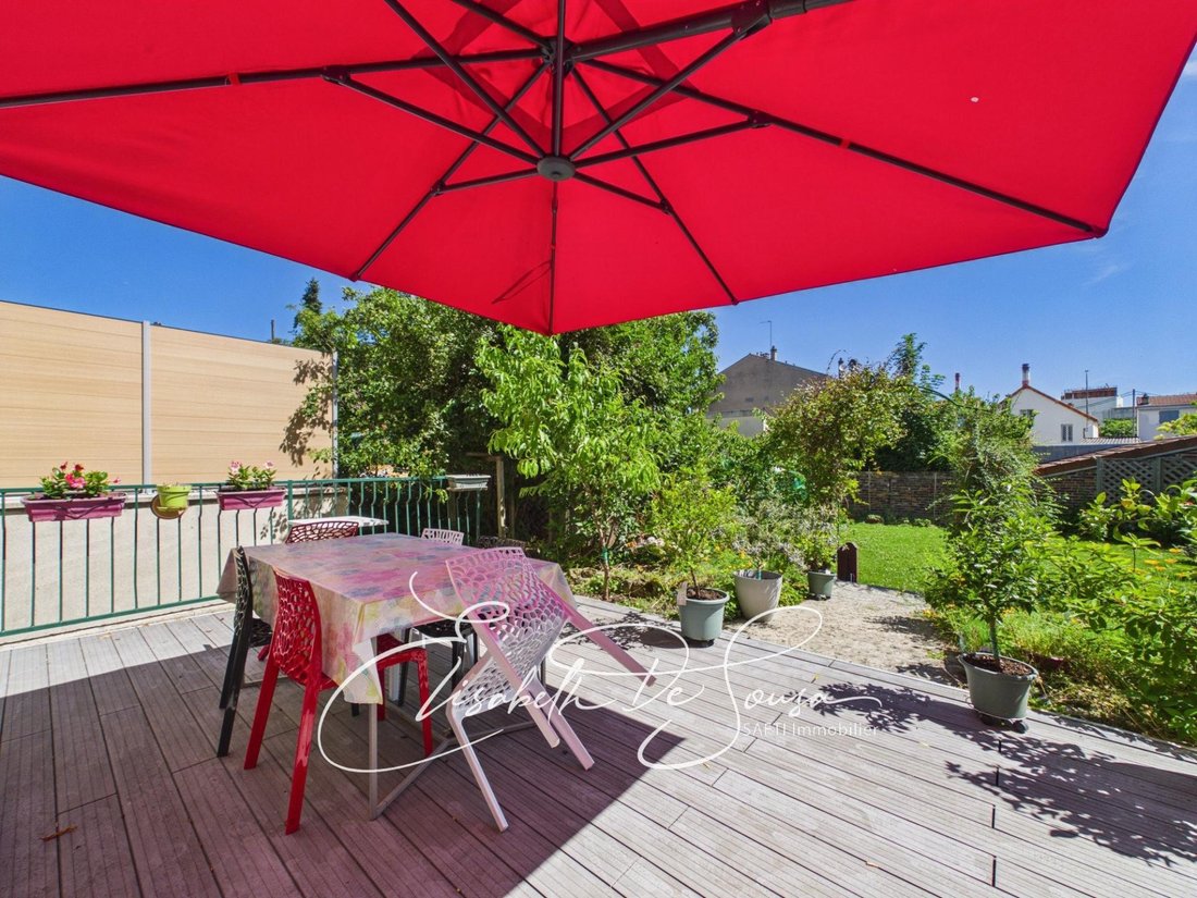 House in Vitry-sur-Seine, Ile-de-France, France 5 - 17943252