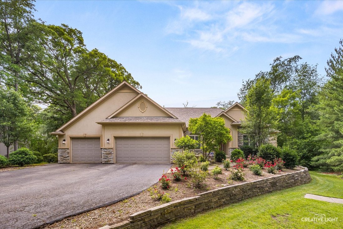 House in Fox Lake, Illinois, United States 3 - 18057280