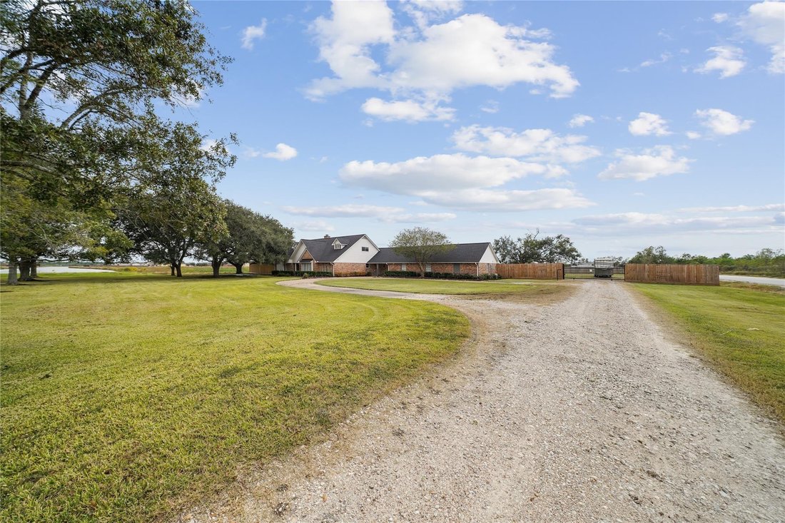 House in Rosharon, Texas, United States 3 - 18175250