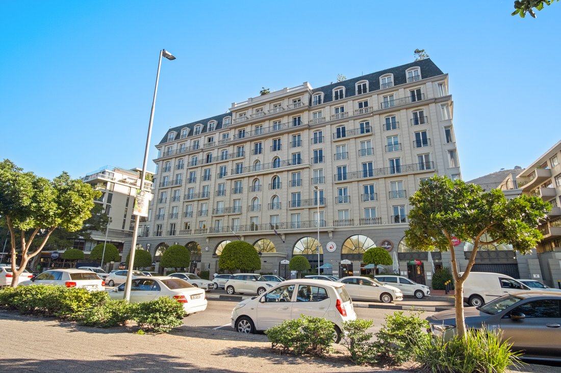 Apartment in Bakoven, Cape Town, South Africa 2 - 18175442