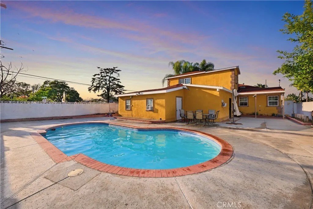 House in Downey, California, United States 2 - 18175418