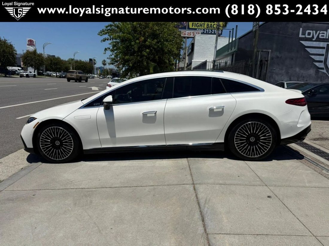 Sedan in Van Nuys, CA, United States 4 - 18175404