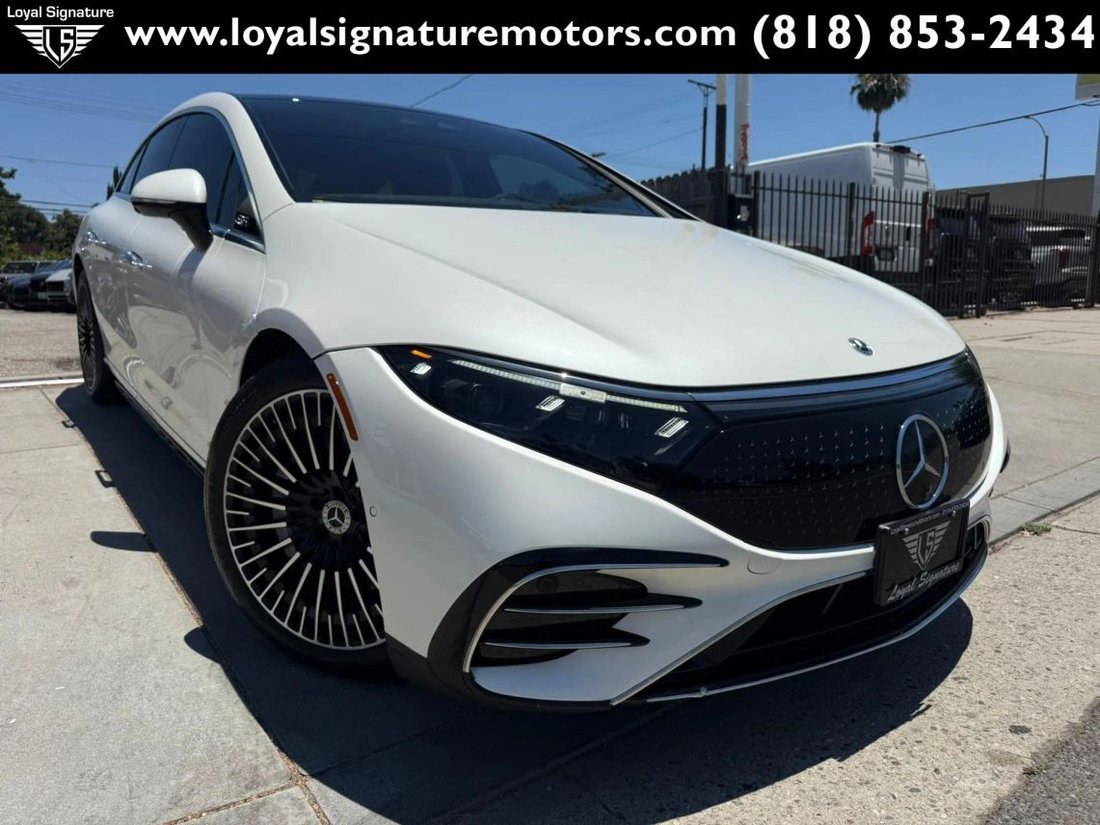 Sedan in Van Nuys, CA, United States 1 - 18175404