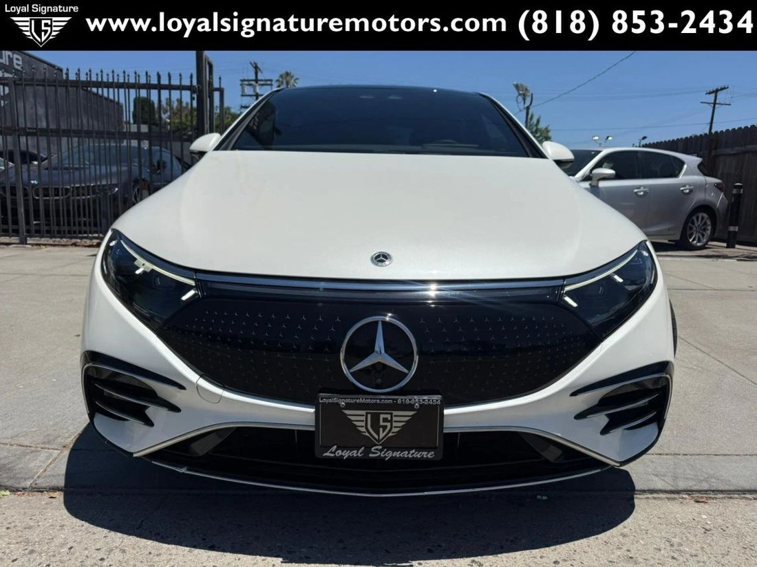 Sedan in Van Nuys, CA, United States 2 - 18175404