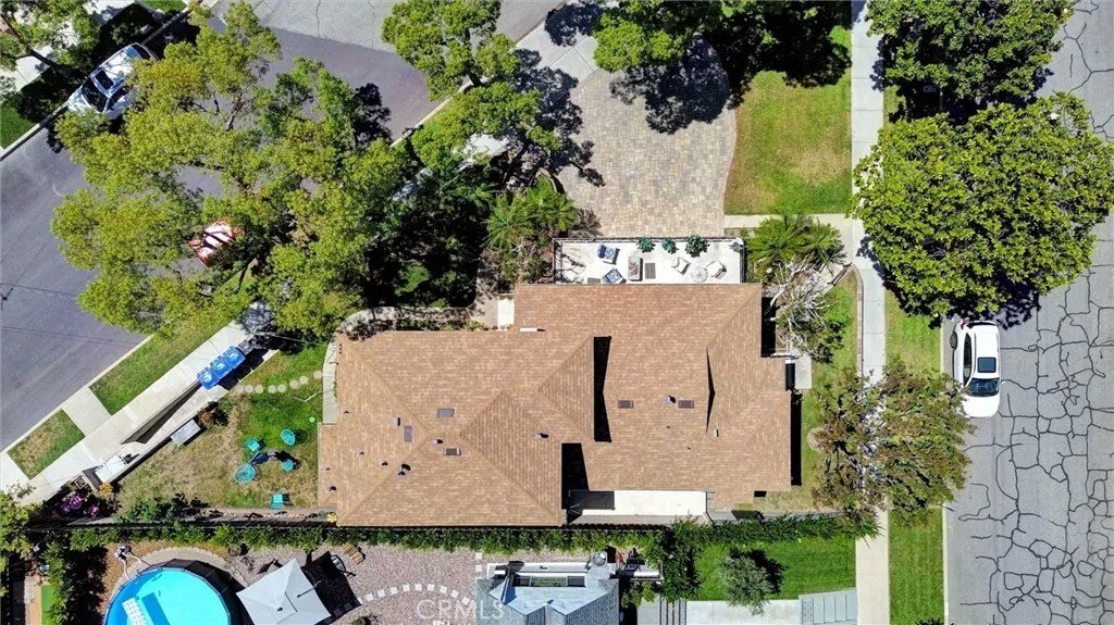 Burbank, California, United States 5 - 17758998