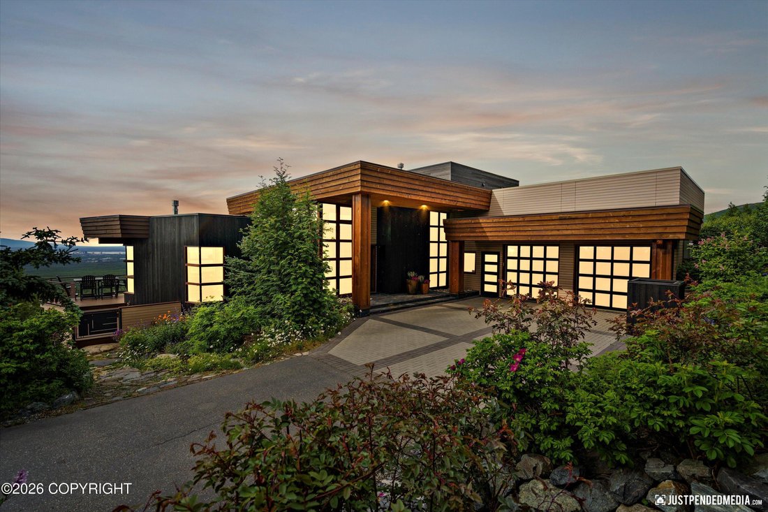 House in Anchorage, Alaska, United States 1 - 18175473
