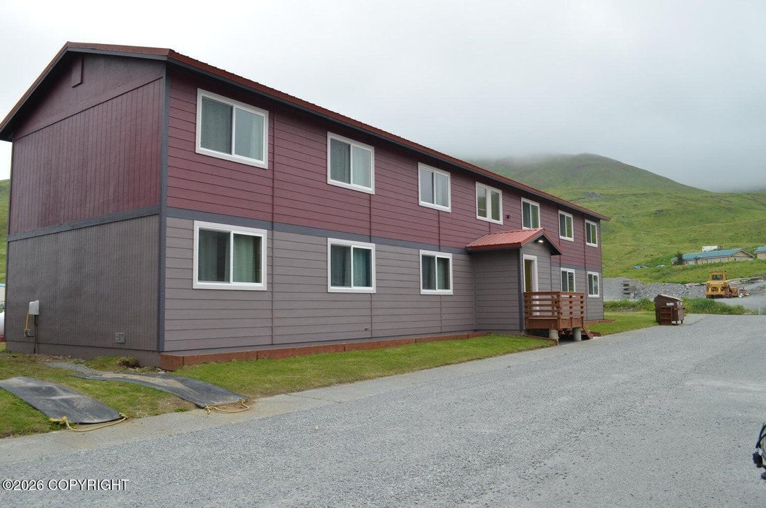 Unalaska, Alaska, United States 4 - 18175558