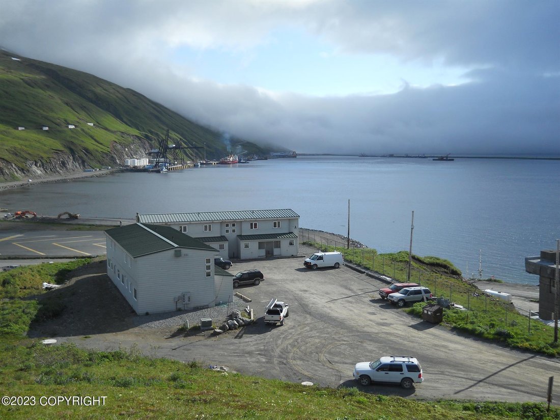 Unalaska, Alaska, United States 1 - 18175519