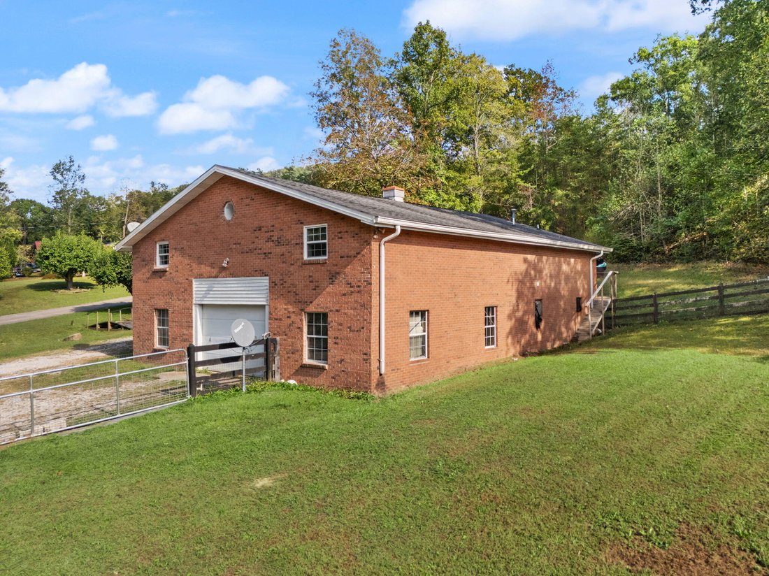 House in Clay City, Kentucky, United States 1 - 18176911