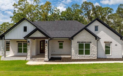House in Greers Ferry, Arkansas, United States 1