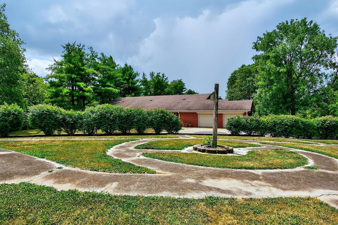 House in Richmond, Kentucky, United States 3 - 18176807