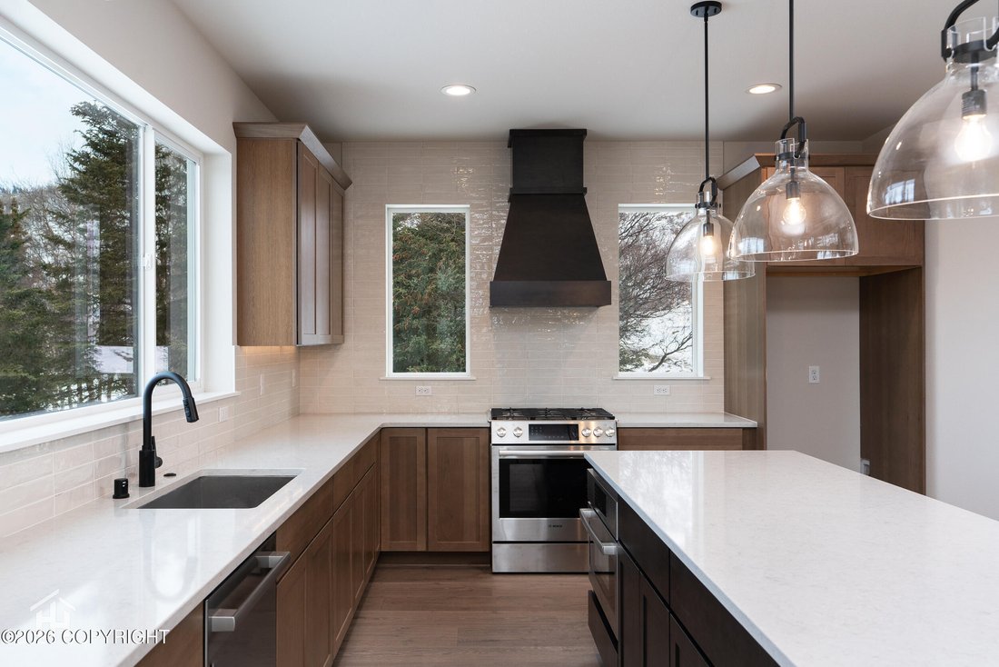 House in Anchorage, Alaska, United States 5 - 18175575