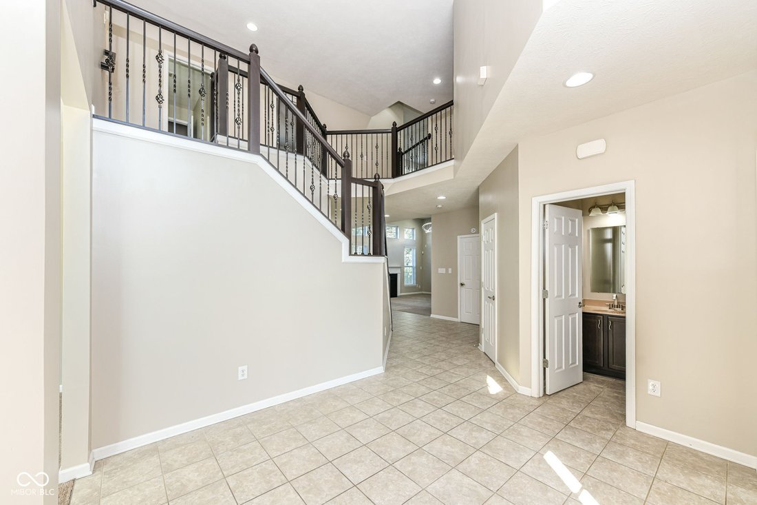 House in Greenwood, Indiana, United States 3 - 18177752