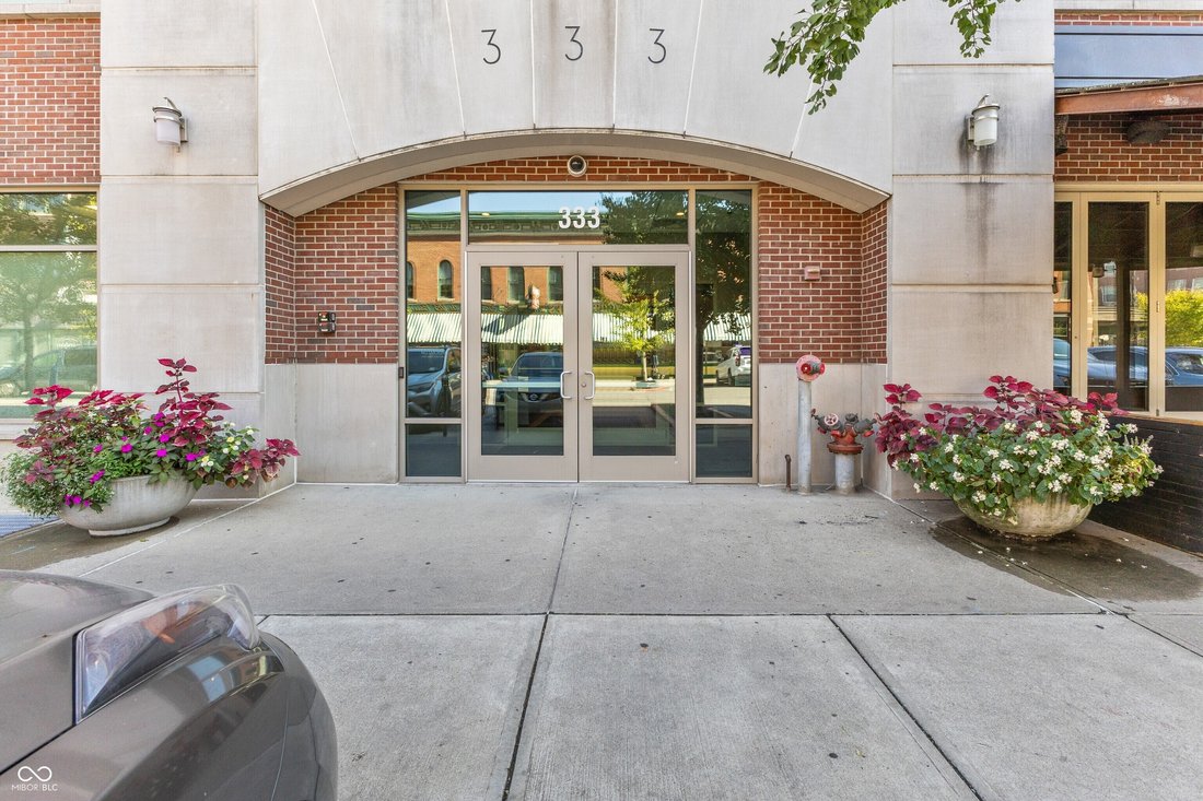 Condo in Indianapolis, Indiana, United States 2 - 18177780