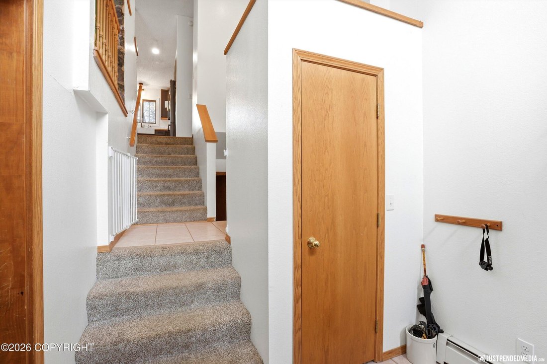 House in Anchorage, Alaska, United States 5 - 18175649