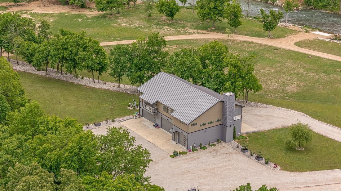 House in Mammoth Spring, Arkansas, United States 4 - 18176063