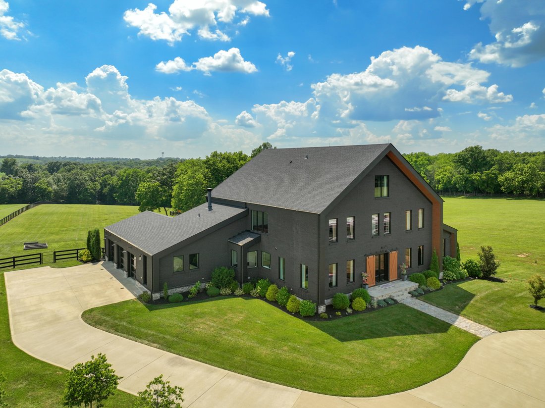 House in Versailles, Kentucky, United States 1 - 18178025