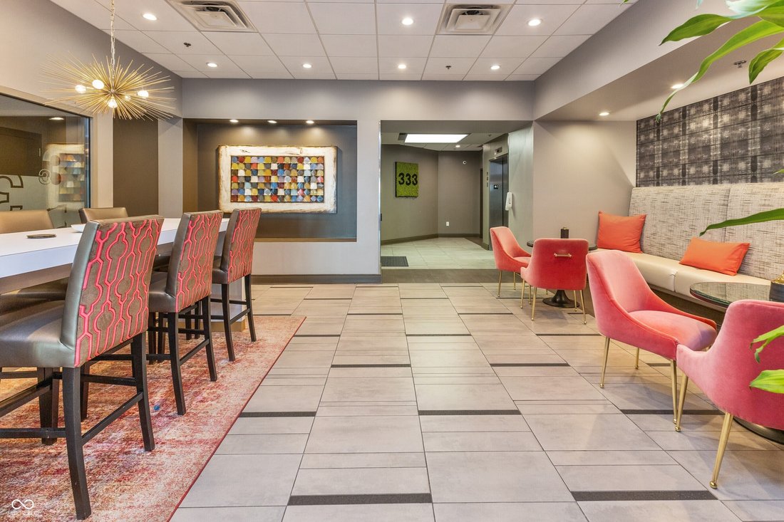 Condo in Indianapolis, Indiana, United States 3 - 18177780