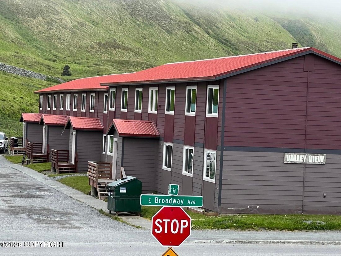 Unalaska, Alaska, United States 1 - 18175558
